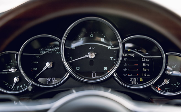 Porsche 911 seventh gen detail